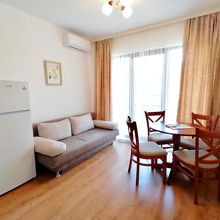 Cabacum Plaza Beach Apartments - High-Speed Wifi Aranyhomok Kültér fotó