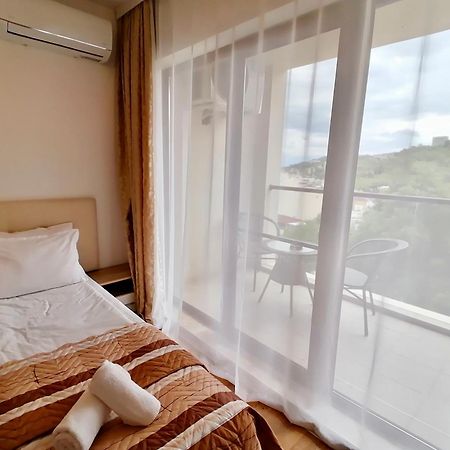 Cabacum Plaza Beach Apartments - High-Speed Wifi Aranyhomok Kültér fotó