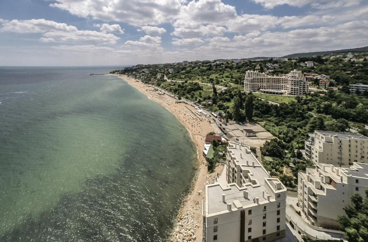 Cabacum Plaza Beach Apartments - High-Speed Wifi Aranyhomok Kültér fotó